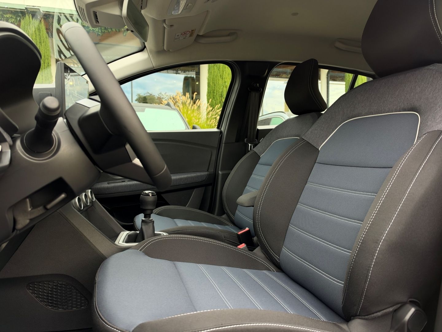 Fahrzeugabbildung Dacia Sandero III Journey TEc 100 PDCv+h Kamera LED Ap