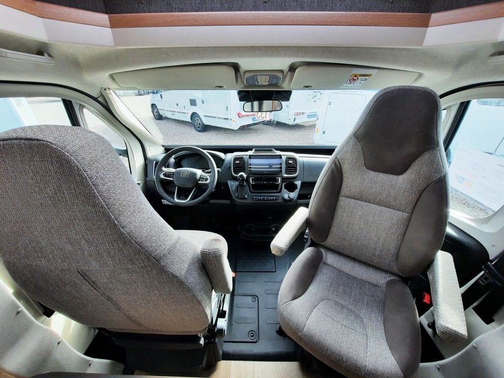 Fahrzeug Übersicht 19 Fahrzeugabbildung Hobby ONTOUR T 700 F Verfüg./Sparen Sie 15.807,- €