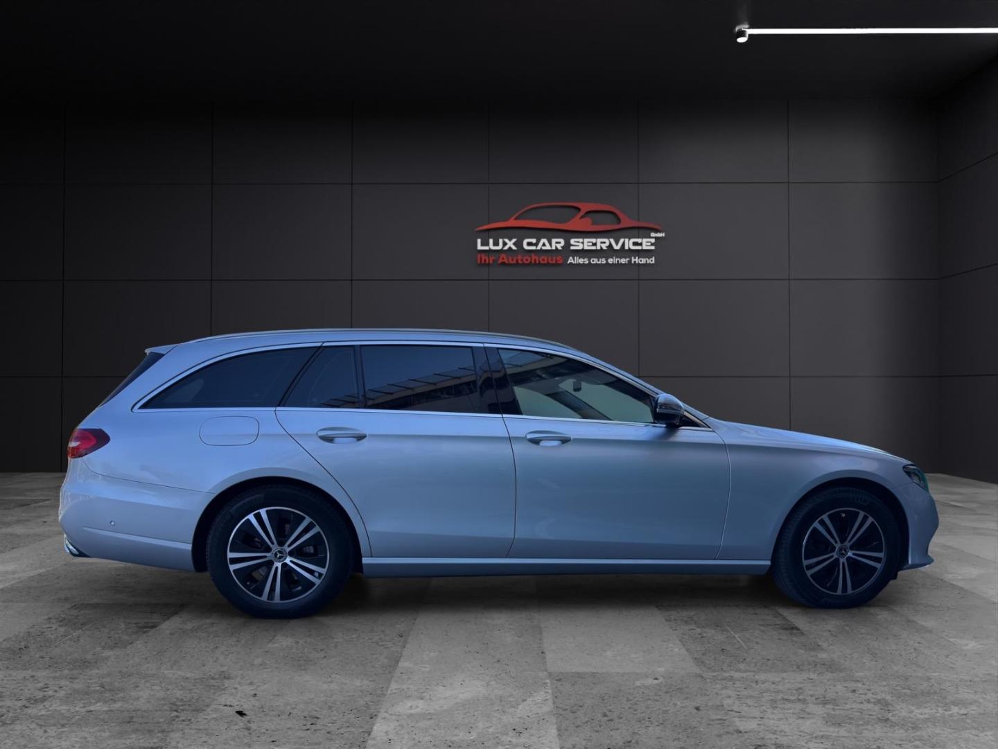 Mercedes-Benz E 220 d T Avantgarde MBUX COMAND Kamera LED Appl
