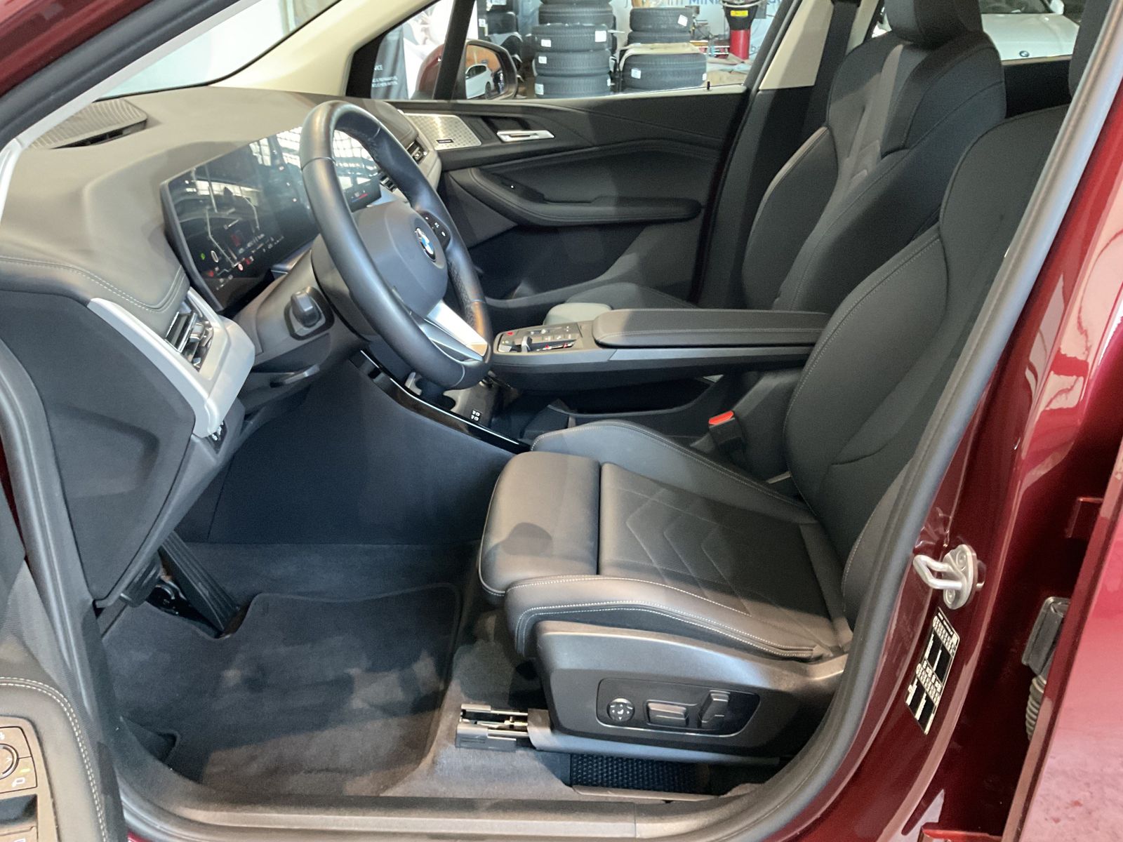 Fahrzeugeinzelansicht 11 Fahrzeugabbildung BMW 218i |Komfortzugang |AHK |Harman Kardon