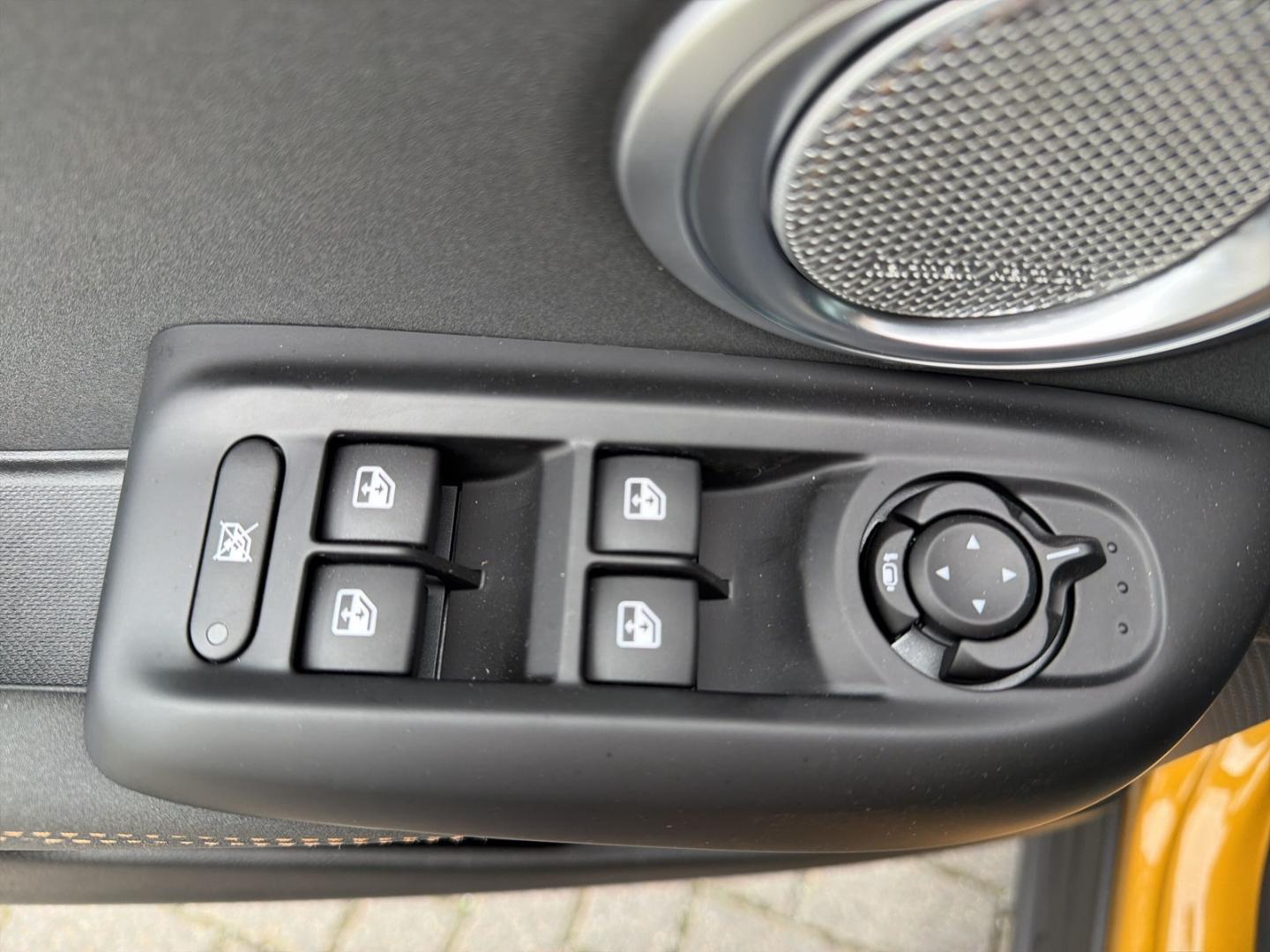 Alfa Romeo Tonale Ibrida VELOCE 128kW AT Tech-Paket Harman/