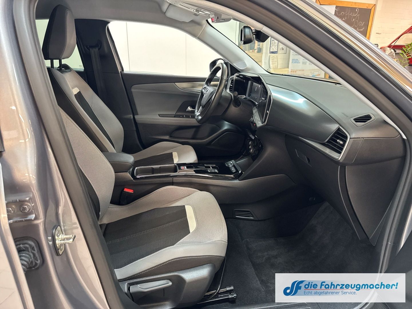 Fahrzeugabbildung Opel Mokka e Elegance Navi Digitales Cockpit LED ACC