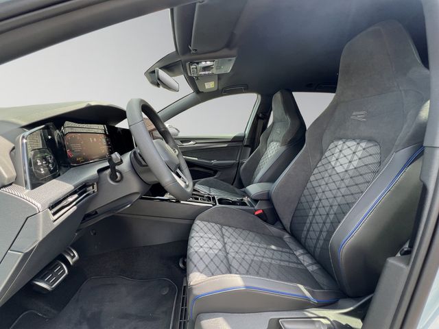 Golf VIII Variant R-Line 1.5 eTSI DSG