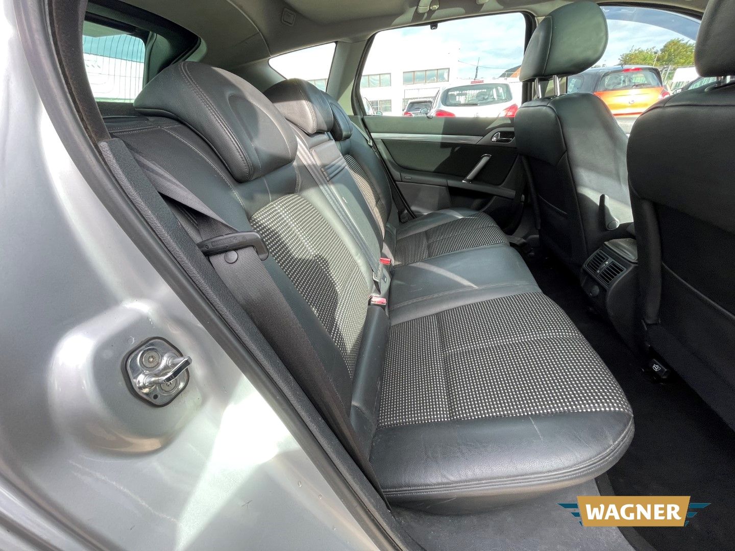 Fahrzeugabbildung Peugeot 407 SW Premium Klimaautomatik Servolenkung