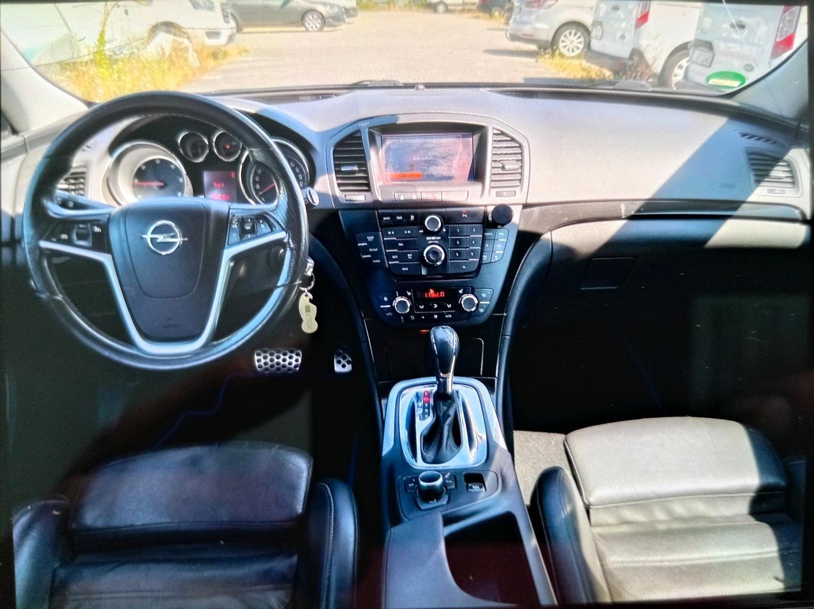 Opel Insignia 2011 — engine 160 HP (118kW)