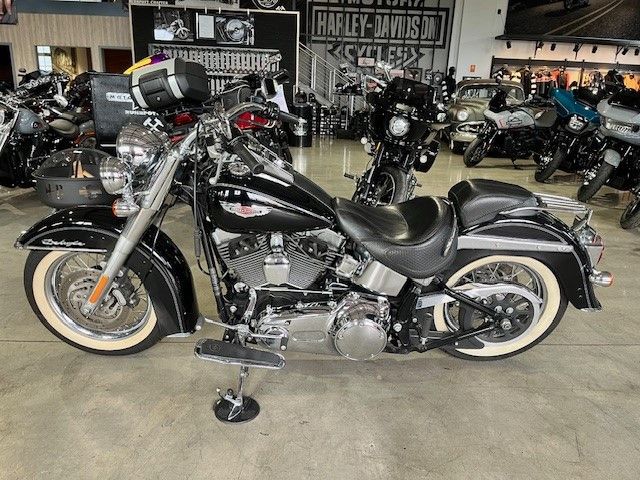 Fahrzeugabbildung Harley-Davidson FLSTNI Softail Deluxe Custom 96cui Twin Cam