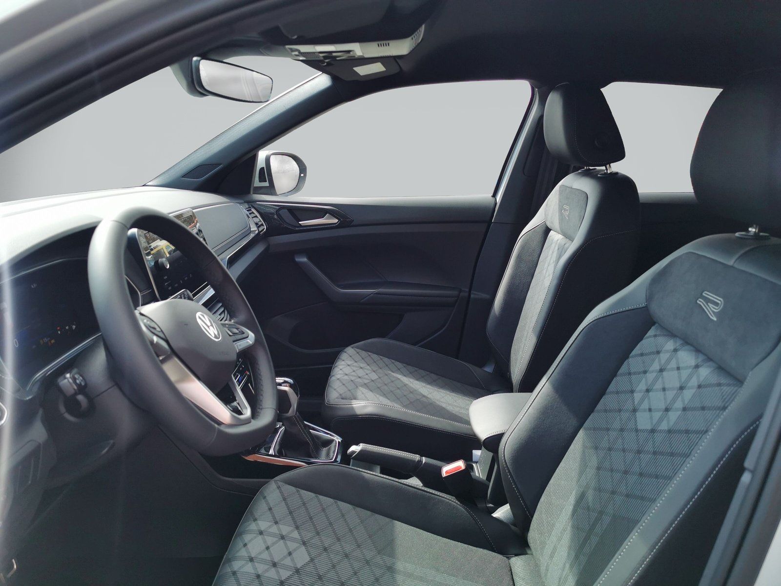 Volkswagen T-Cross - Bild 11
