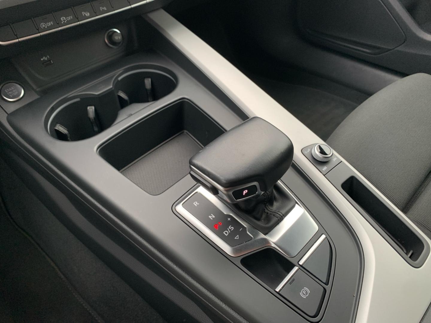 Audi A4 Avant 35 TDI S-tro S line *Matrix*el. Sitz*AH