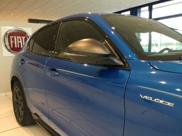 Alfa-Romeo Stelvio - 10
