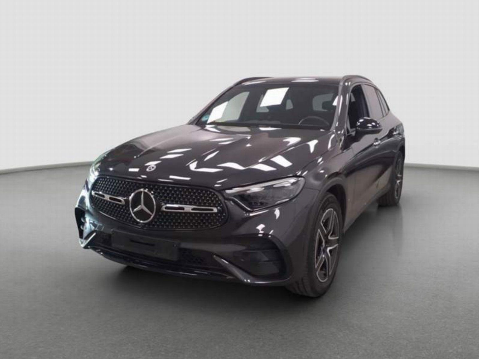 Fahrzeugabbildung Mercedes-Benz GLC450d AMG Prem+ DISTRO Pano AHK Memo HUD KeyGo