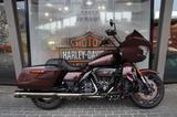 Harley-Davidson Road Glide CVO Jekill & Hyde, Beinschilder