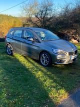 BMW 220 Diesel Active Tourer 220d xDrive  Advantage - silberne BMW 220 Active Tourer