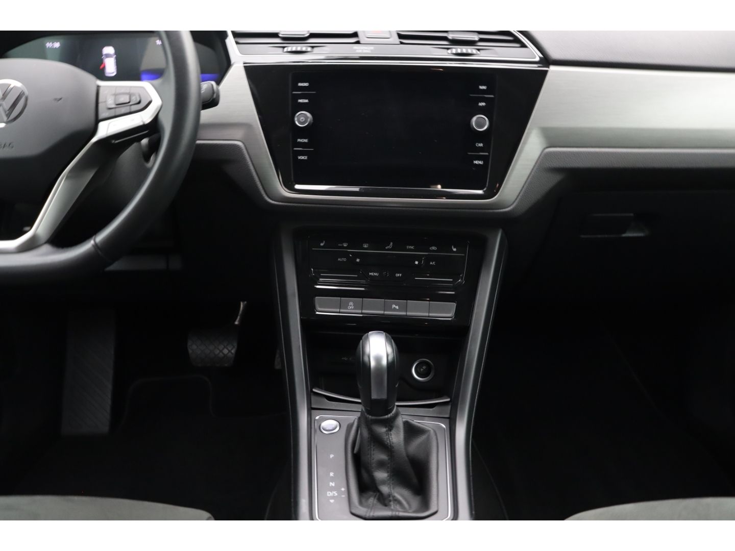 Fahrzeugabbildung Volkswagen Touran Comfortline BMT Start-Stop AHK Schwenkbar