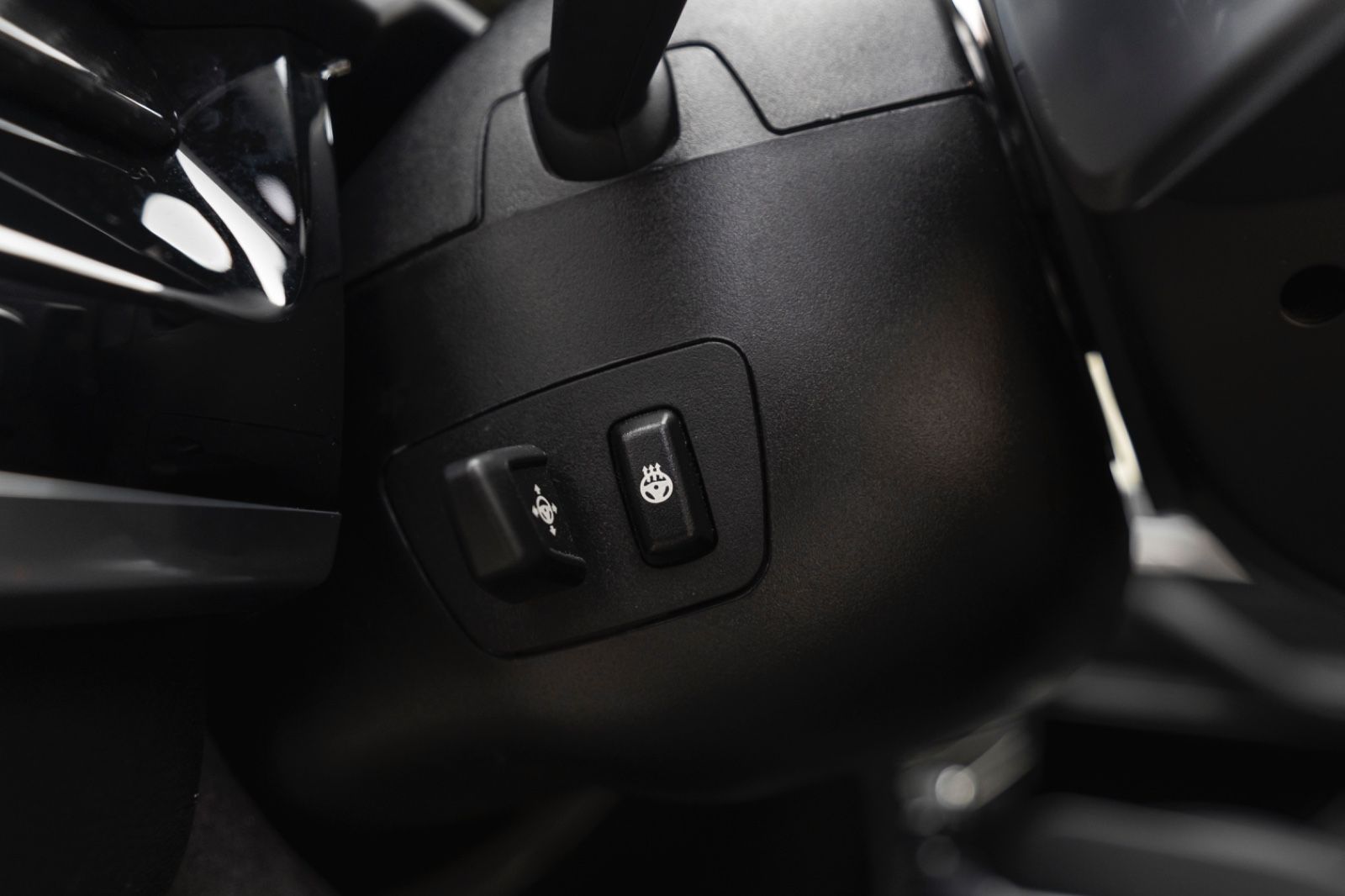 Fahrzeugabbildung BMW X6 xDrive35i M-Sport H&K KAM NAV M+S