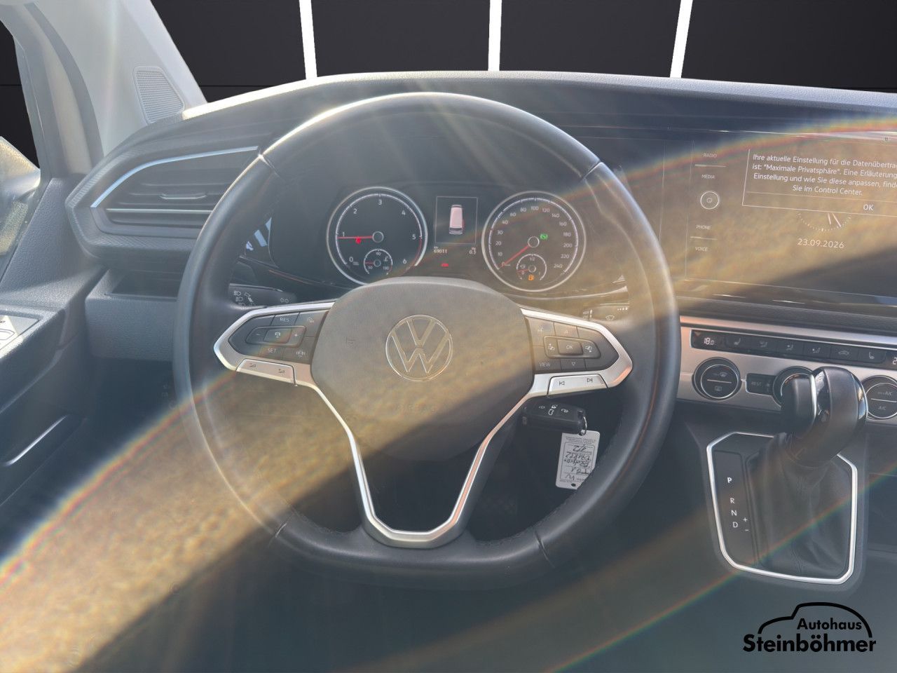 Volkswagen T6.1 Multivan 2.0 TDI DSG Navi ACC Kamera AHK foto 17