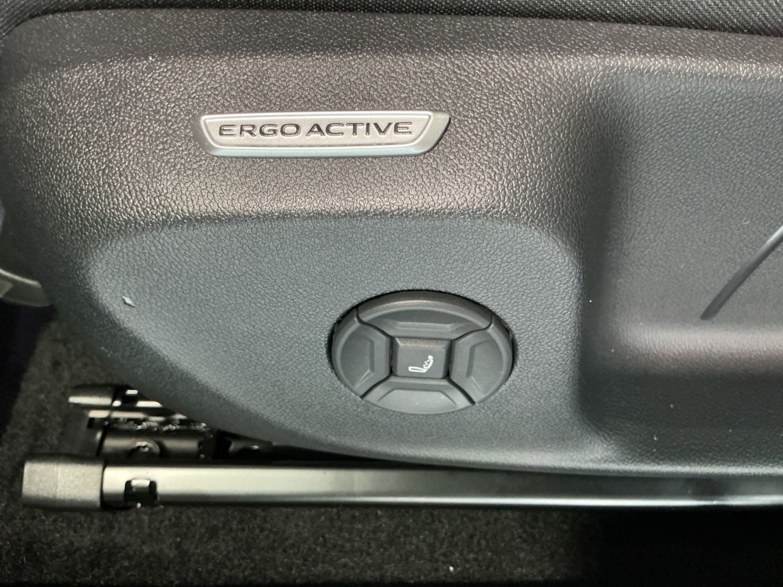 Volkswagen T-Roc - Bild 16