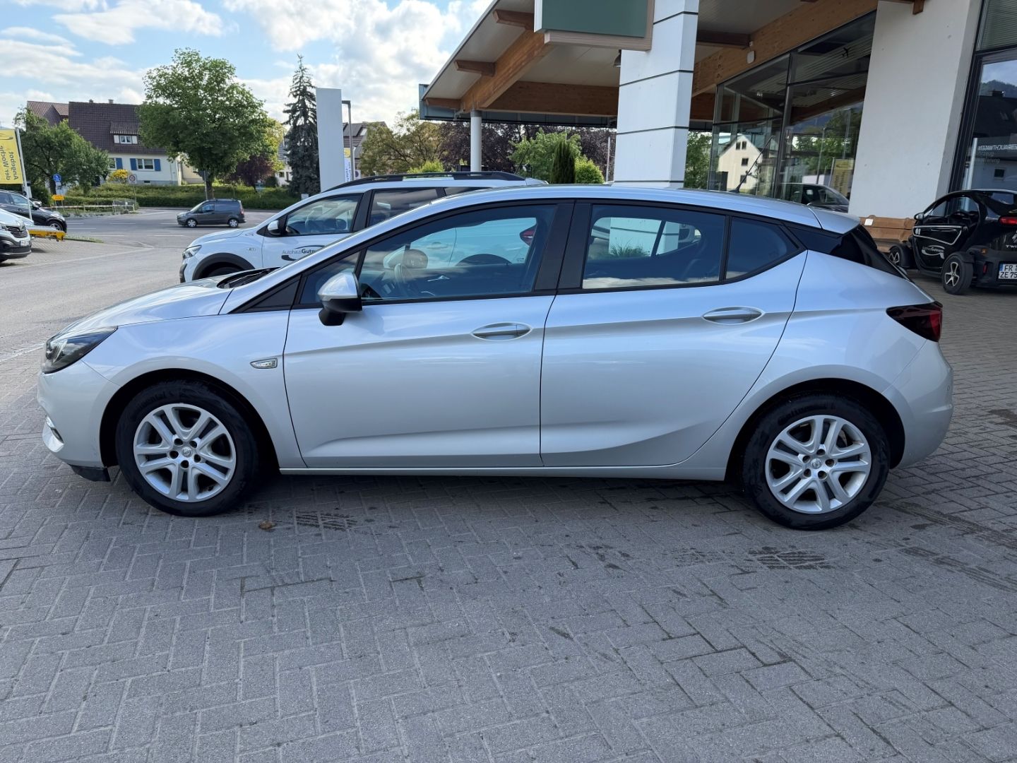 Fahrzeugabbildung Opel Astra K Edition Start Stop 1.2 Turbo EU6d LED Ap