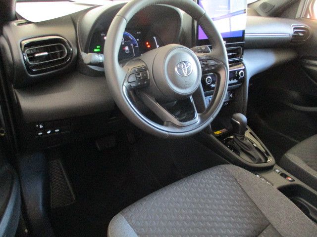 Fahrzeugabbildung Toyota Yaris Cross Hybrid FWD Teamplayer, Winterpaket