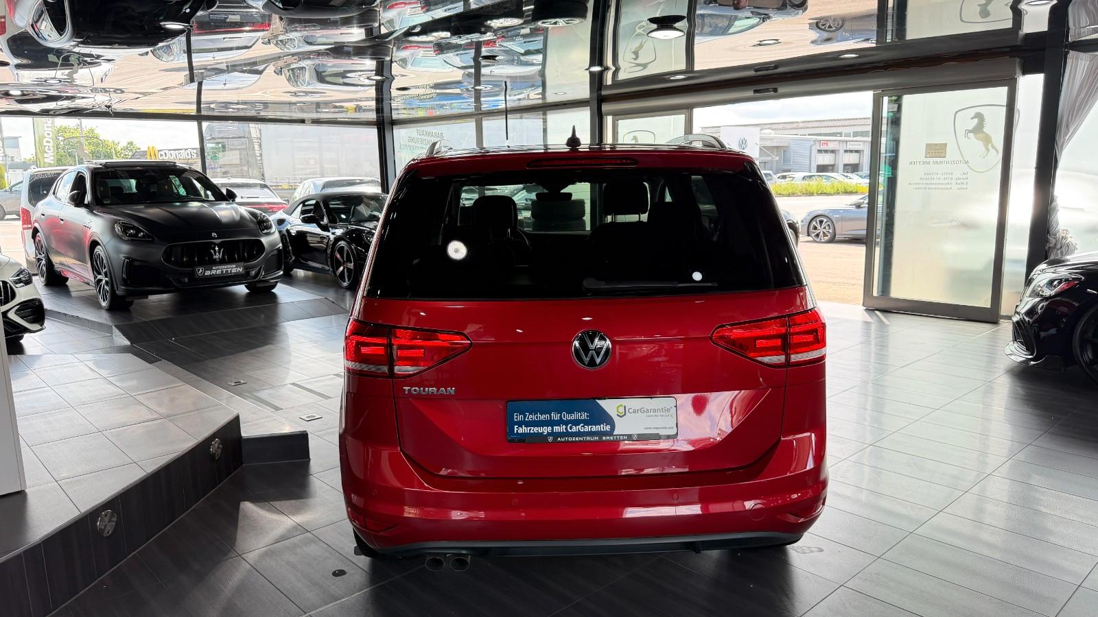Volkswagen Touran 2.0 TDI DSG*Highline*LED*AHK*Kamera*ACC
