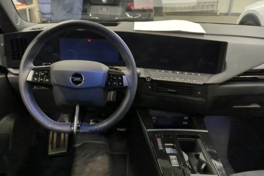 Fahrzeugabbildung Opel Astra L ST 1.5D ULTIMATE NAVI/LED/SPORT/VIRT/DAB