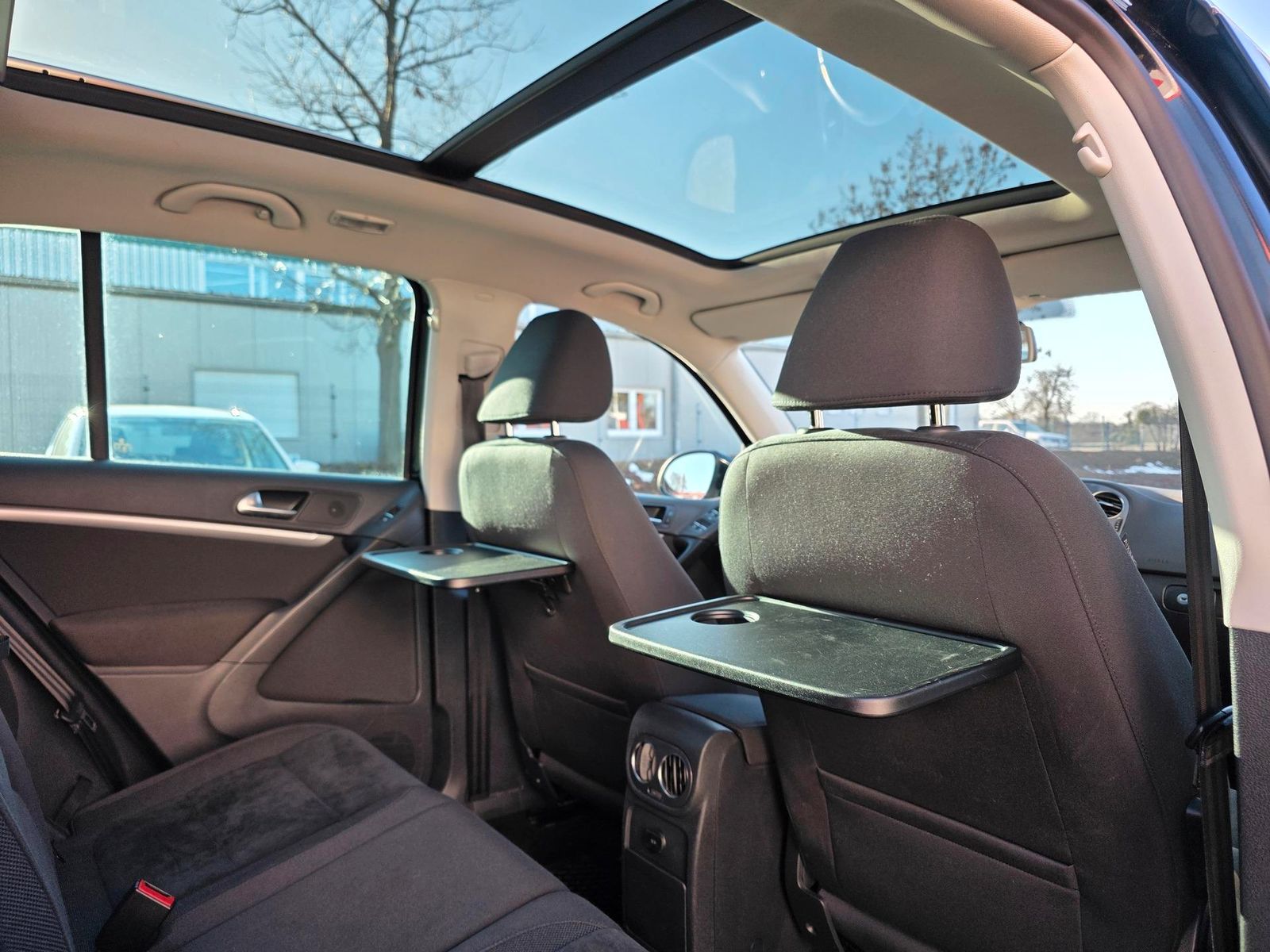 Fahrzeugabbildung Volkswagen Tiguan 2.0 TDI 4x4/Bi-Xenon/Navi/Pano/Ahk