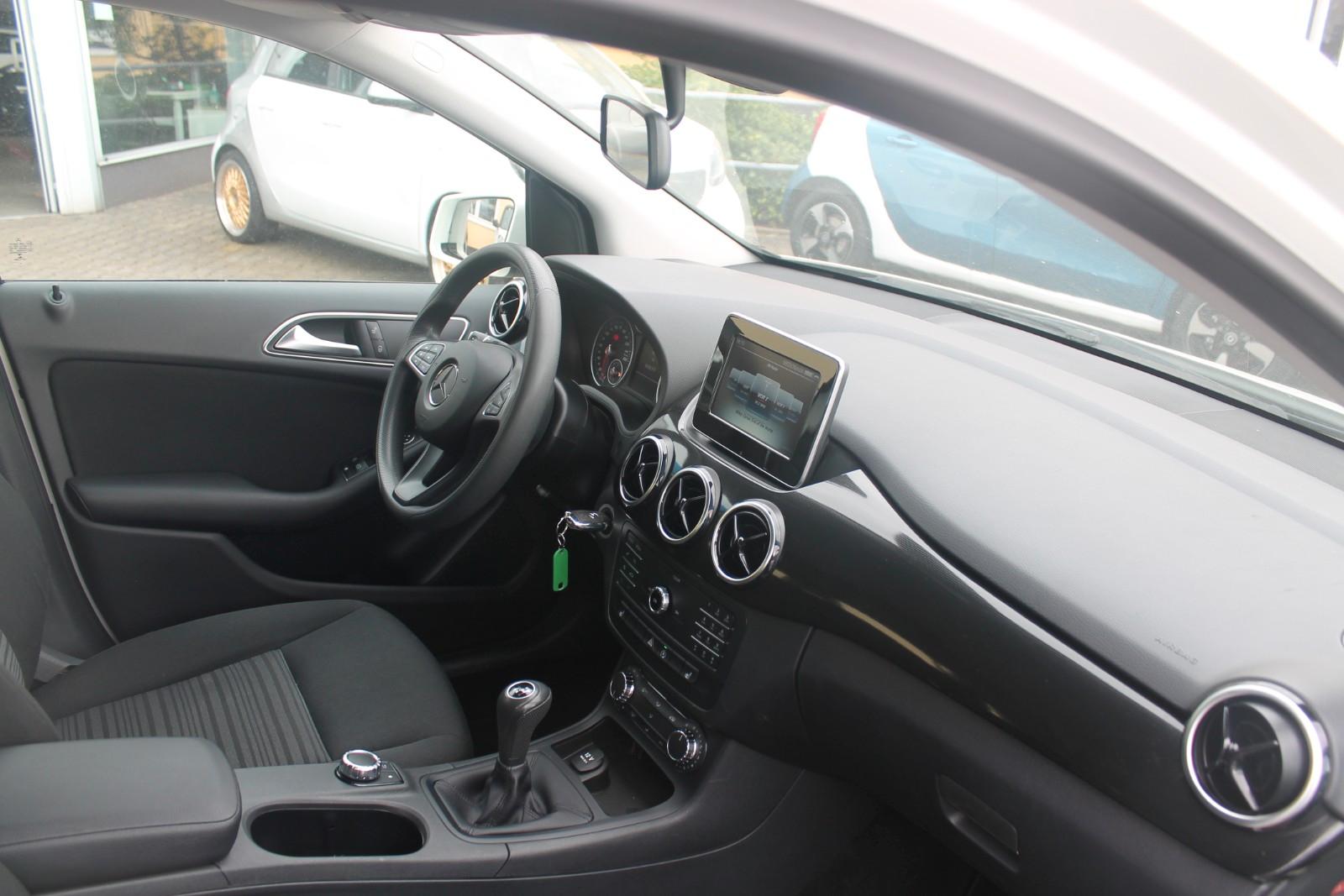 Mercedes-Benz B 180 BE*neuer 19"Alu-Allwetterradsatz*RÜKA*