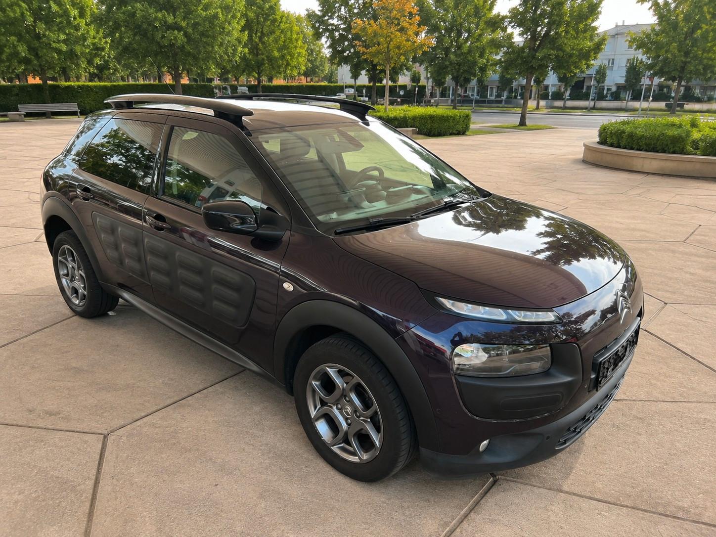 Citroën C4 Cactus 1.6/Panorama/Kamera/LED/Navi/Tempomat