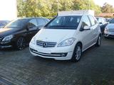 Mercedes-Benz A 180 Elegance Autom / Lamellen / Navigation - gebrauchte Mercedes-Benz A-Klasse aus dem Jahr 2010
