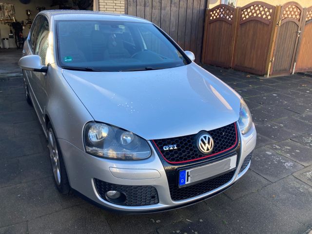 Volkswagen Golf 2.0 T-FSI GTI GTI