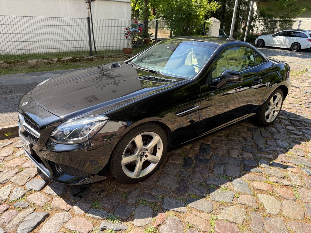 Image of Mercedes-Benz SLC 180