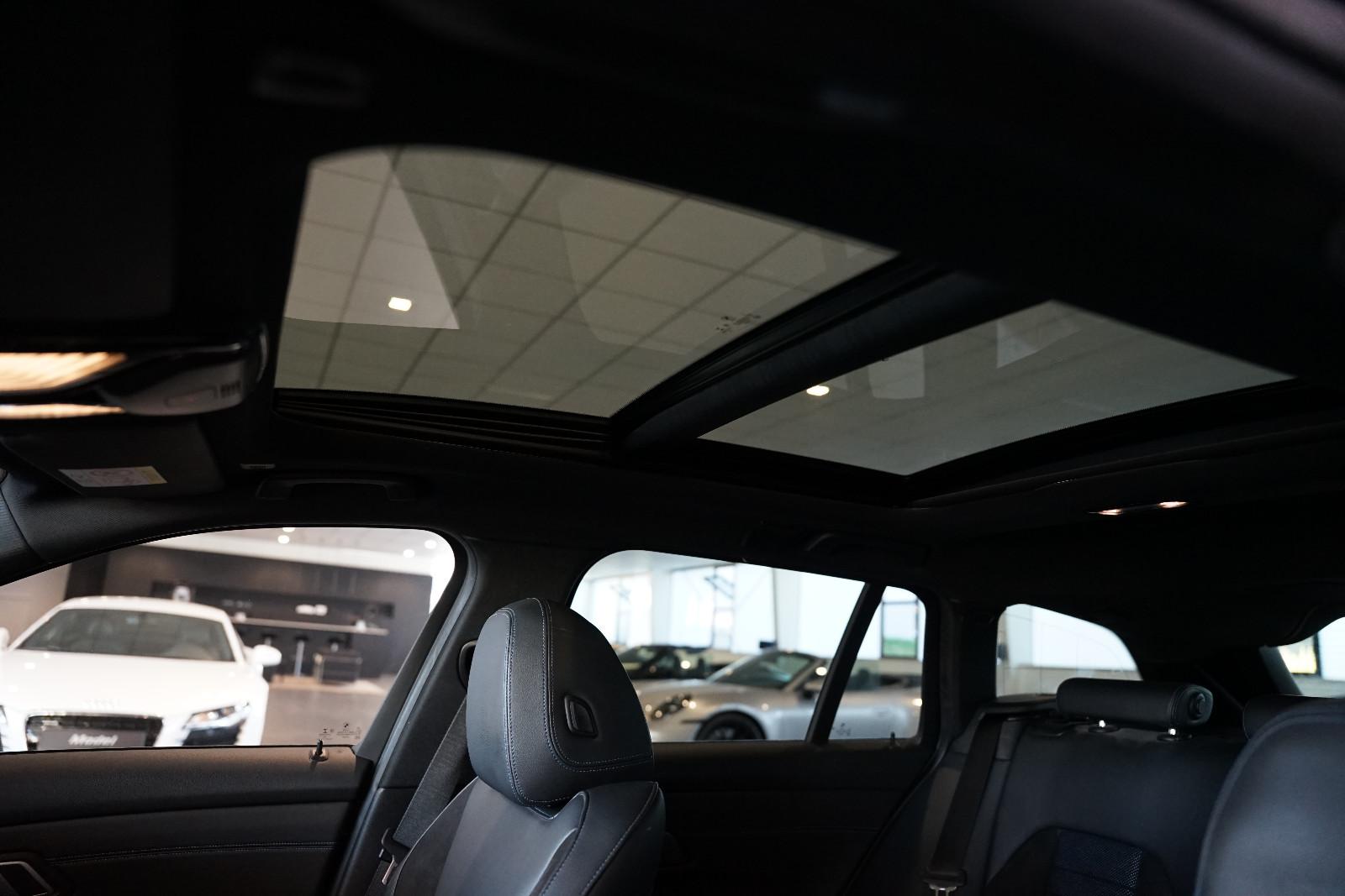 BMW M340i Touring xDrive | Laser | Pano | HuD | 19