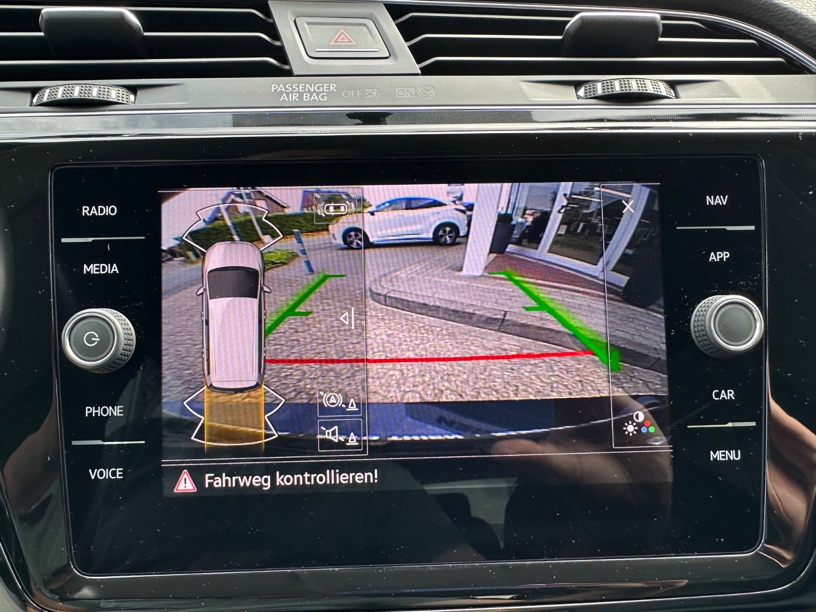 Fahrzeugabbildung Volkswagen Touran 2.0 TDI Highline DSG ACC/LED/Navi