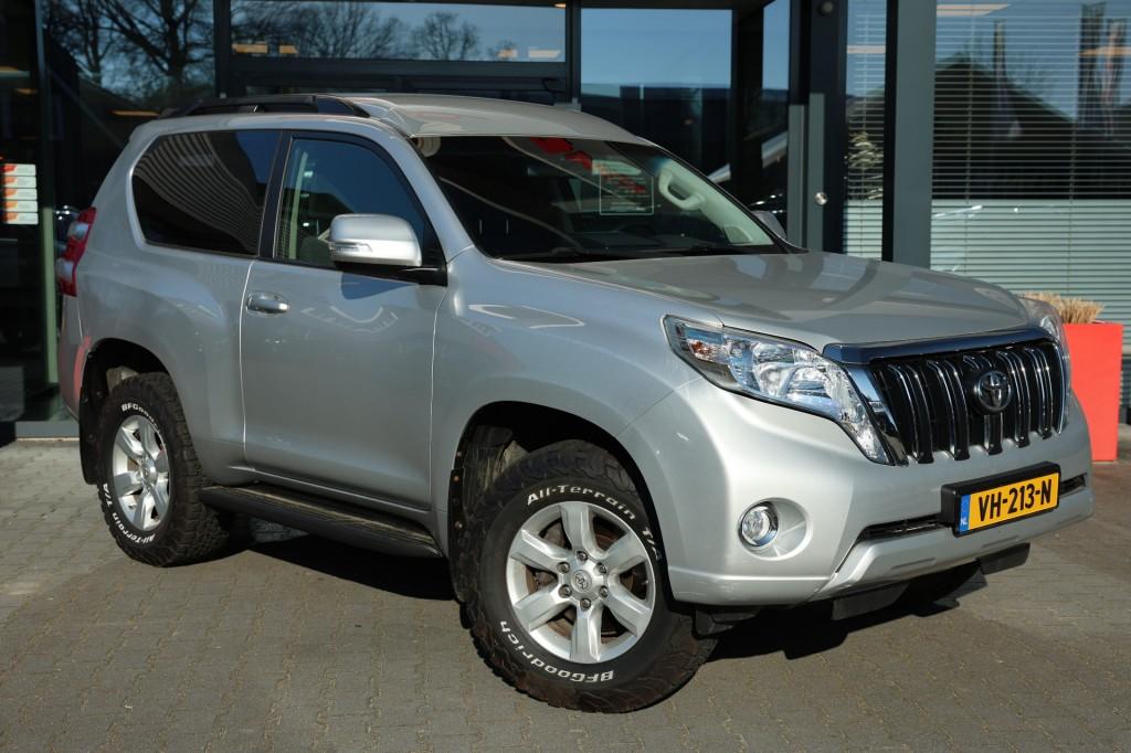 Toyota Land Cruiser 2.8 D-4D 3DRS VX A/T VAN  