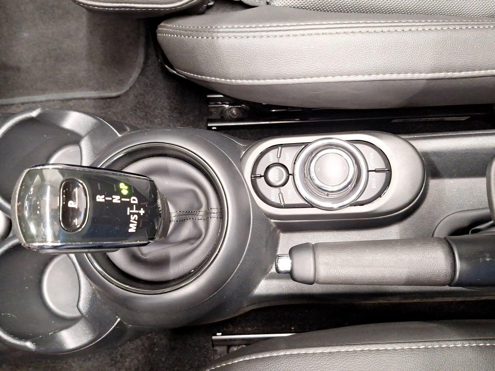 MINI Cooper S Cabrio Navi PDC Driv.Assist Sportsitze