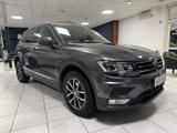 Volkswagen Tiguan 2.0 TSI BMT 4M/LED/CAM/AHK/SHZ/GROßE NAVI - : Allradantrieb, Geländewagen