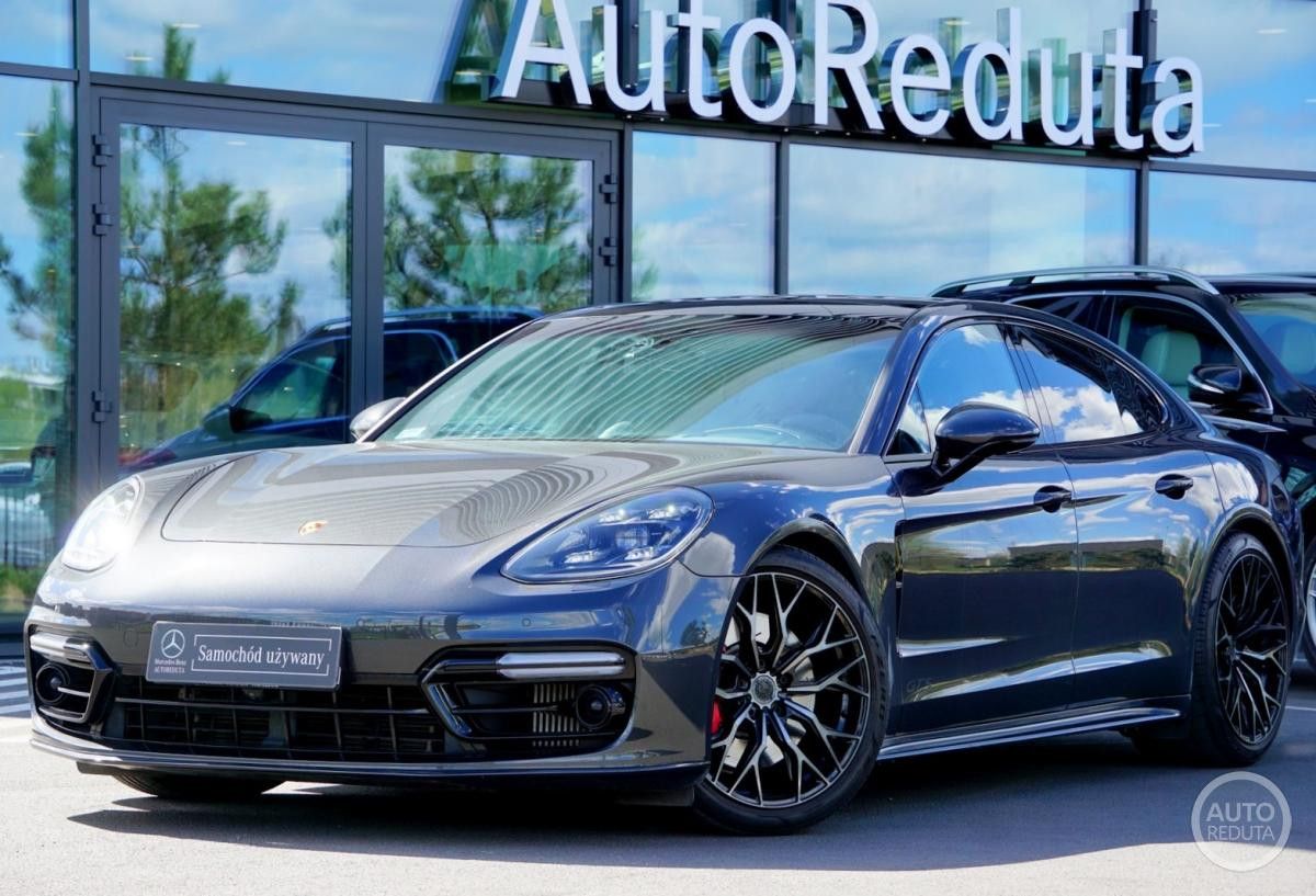 PORSCHE Panamera GTS Panorama / BOSE