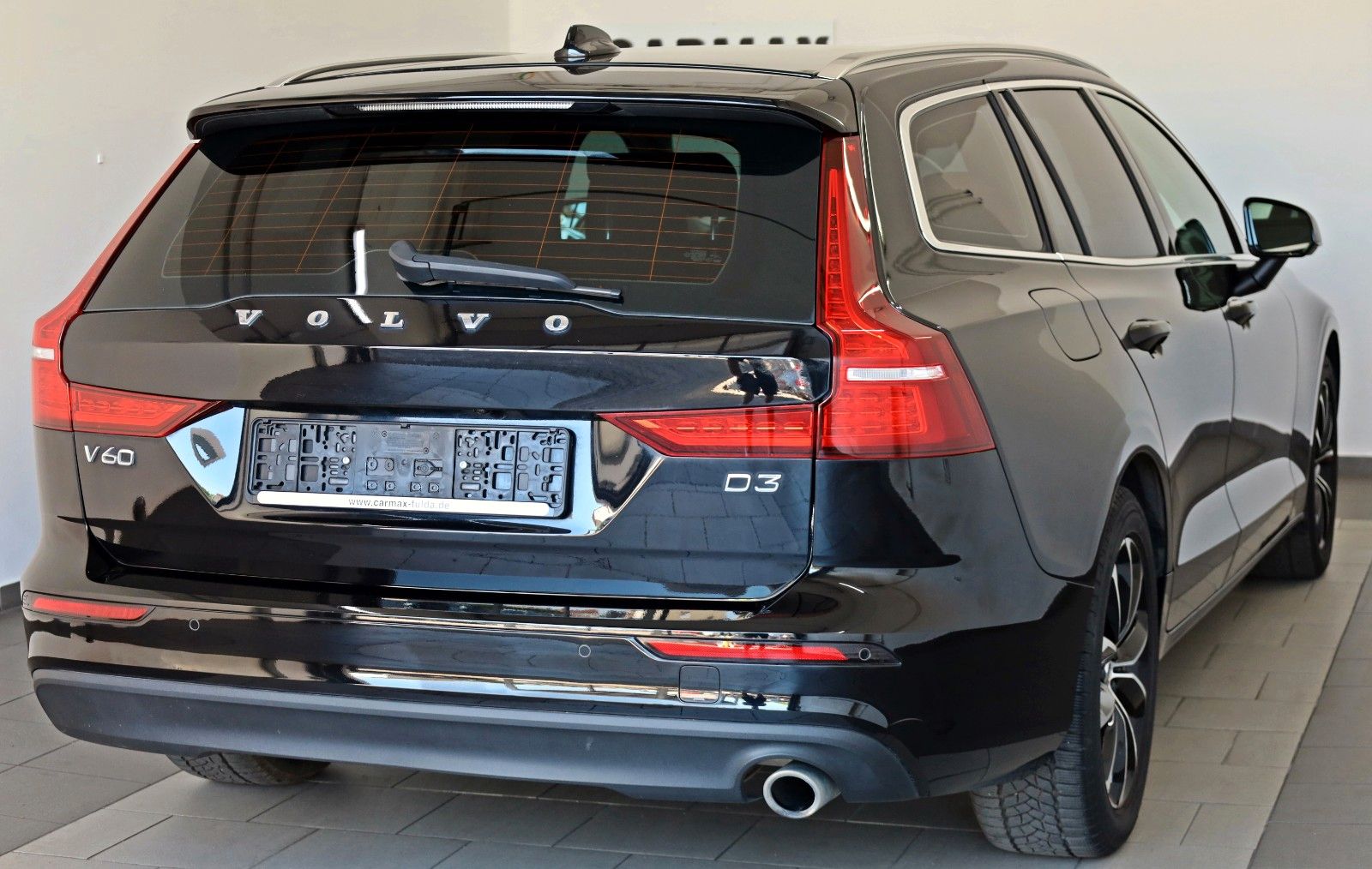 Fahrzeugabbildung Volvo V60 Kombi Momentum Pro T.Leder,Navi,LED,AppleCar