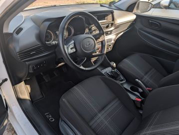 Hyundai i20 - 12