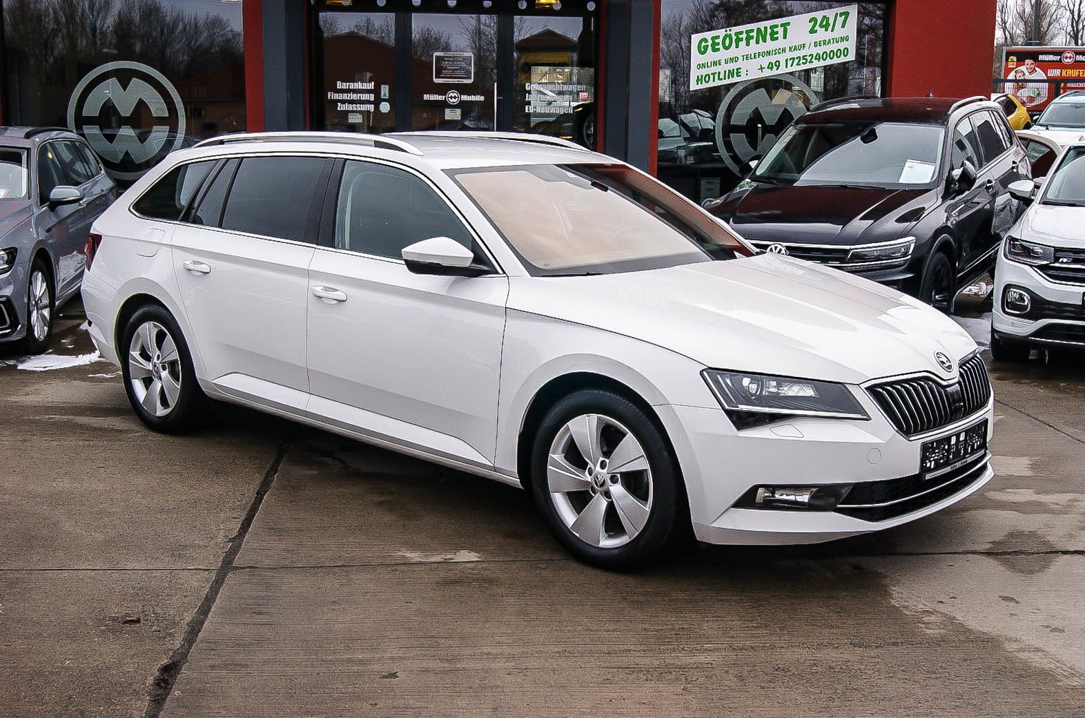 Fahrzeugabbildung SKODA Superb Combi 20TDI Style DSG NAVI AMUNDSEN XENON