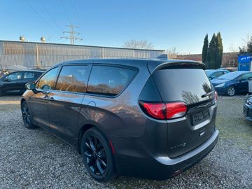 Chrysler Chrysler Touring Plus S  20" Felgen Monitor