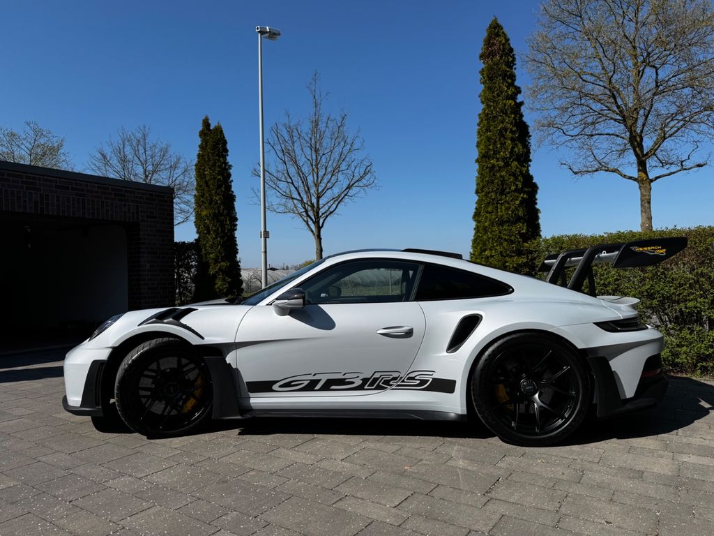 Porsche 911 992 GT3RS Weissach-Paket (voll-konfiguriert)