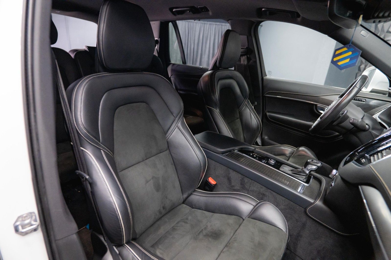 Fahrzeugabbildung Volvo XC90 R Design AWD Night-Paket | ACC | LED | DAB+