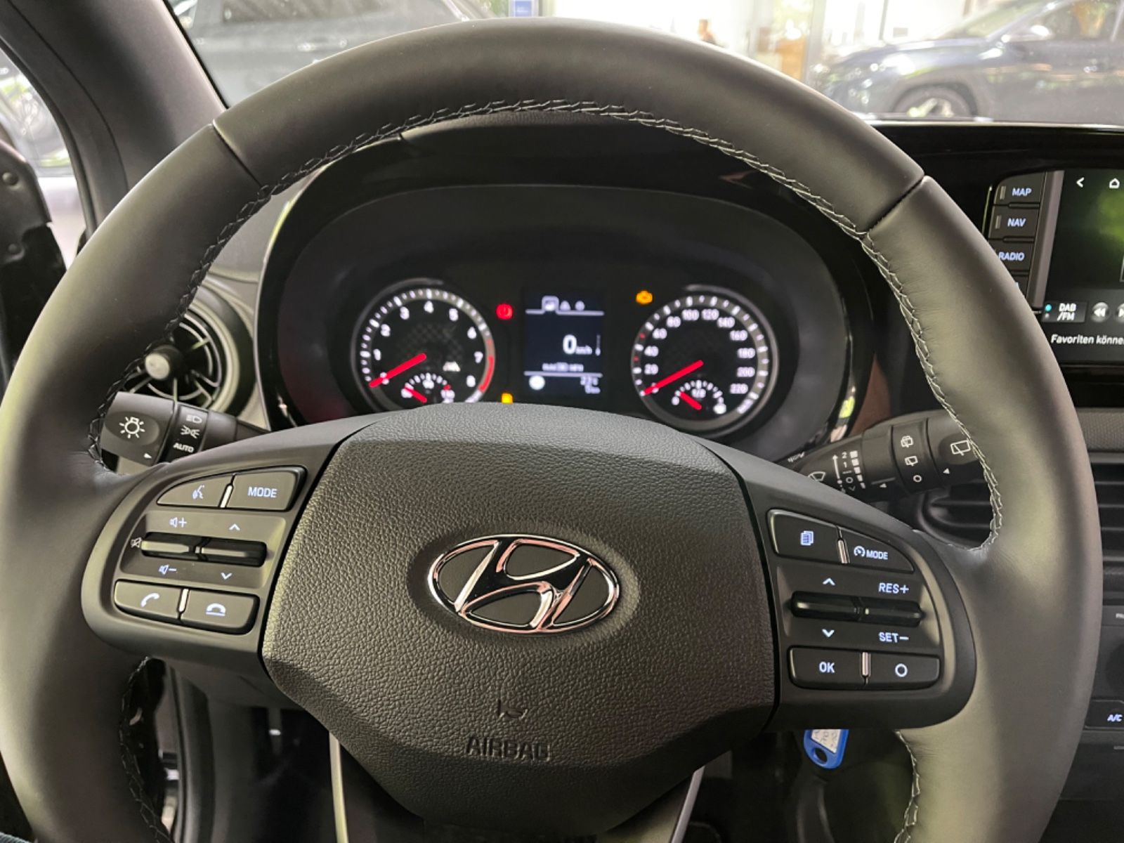 Fahrzeugabbildung Hyundai i10 1.0 MJ23 Connect & Go NAVI KAMERA SHZ