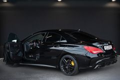 MERCEDES-BENZ CLA 45 AMG 4Matic*Bi-Xenon*Kamera*Navi*18"*