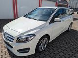 Mercedes-Benz B 200 Automatik *2.Hand*8x Alu*Klima*Navi*PDC* - Mercedes-Benz B 200 in Saarbrücken