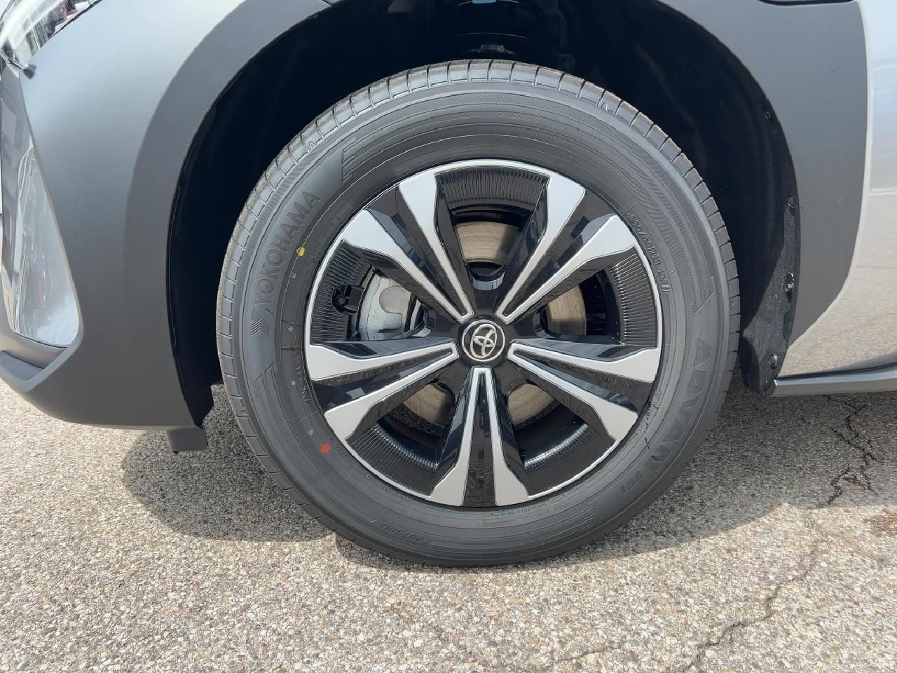 Fahrzeugabbildung Toyota bZ4X FWD Teamplayer 150kW