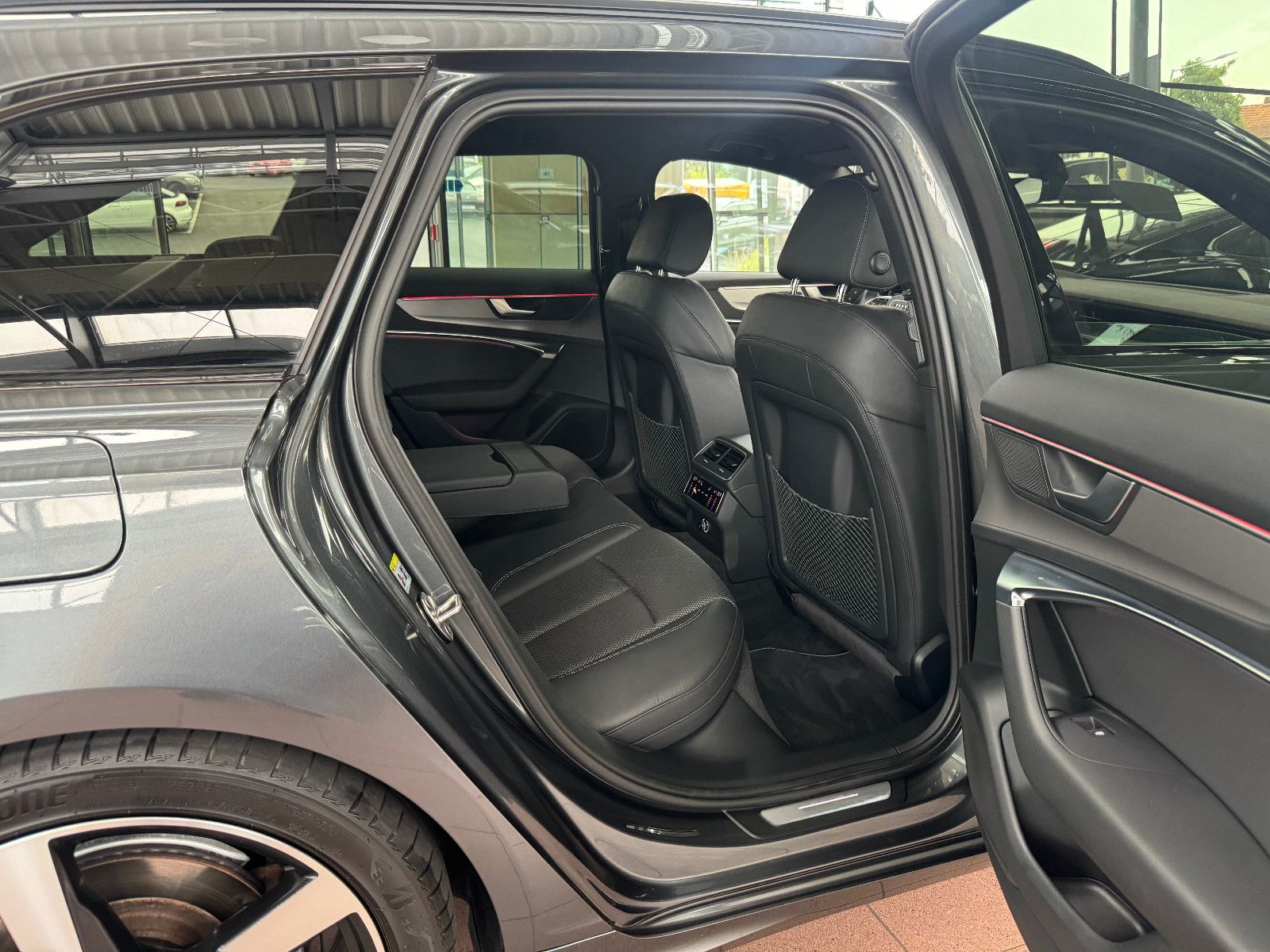 Audi A6 Avant 45 TDI quattro 2x S line Matrix 360° 20 foto 21