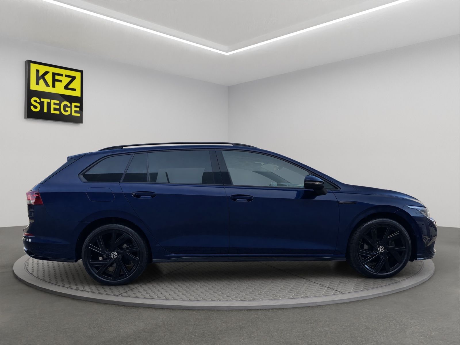 Volkswagen Golf VIII Variant R-Line 4Motion Panorama Standh foto 4