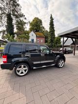 Jeep Chrysler Jeep Cherokee - gebrauchte Jeep Cherokee aus dem Jahr 2009