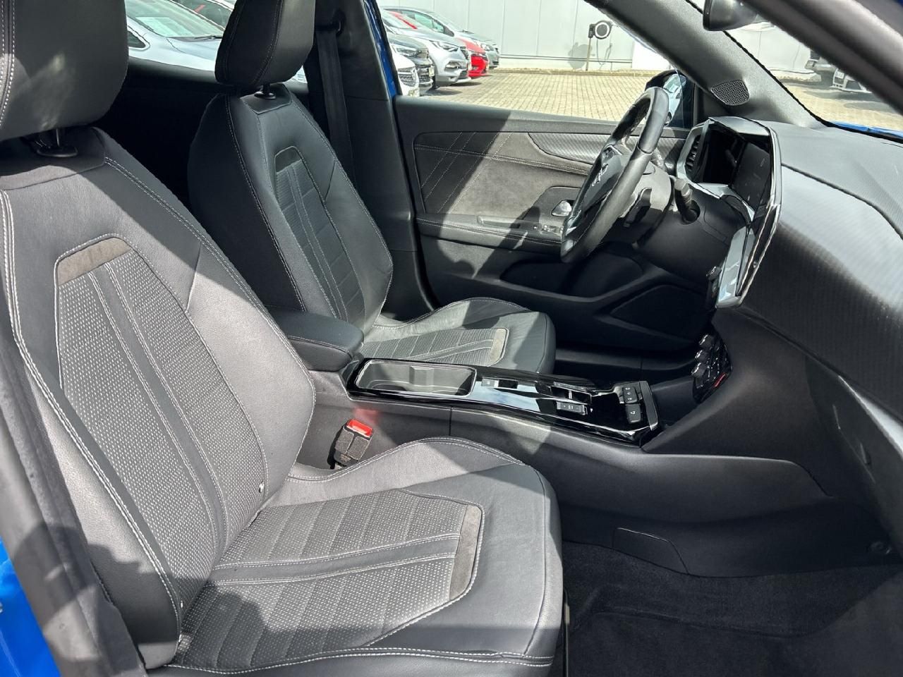 Fahrzeugabbildung Opel Mokka Ultimate Leder AHK